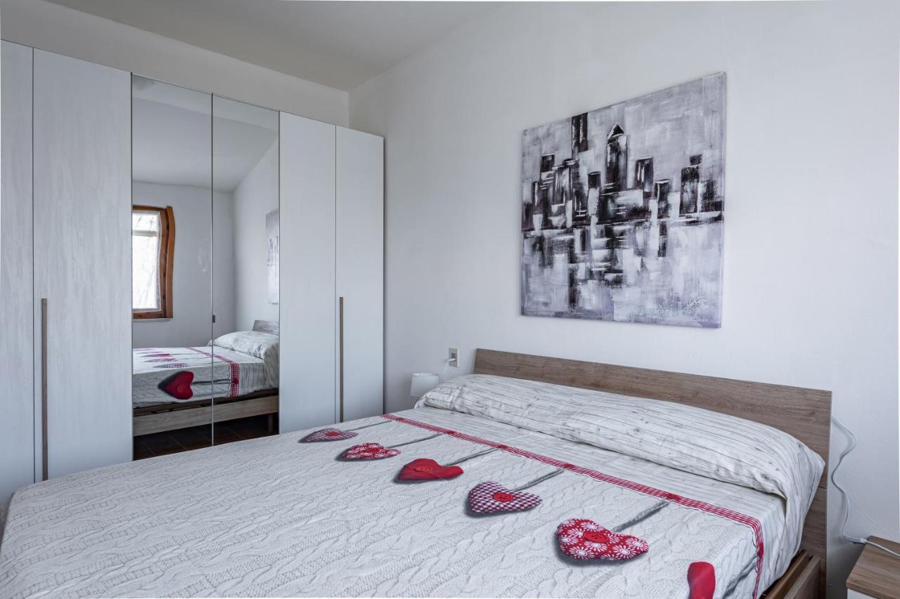 L&M Apartments - Pool - By Host4U Muscoline ภายนอก รูปภาพ